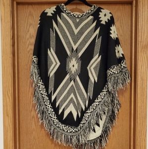 Women's woven poncho